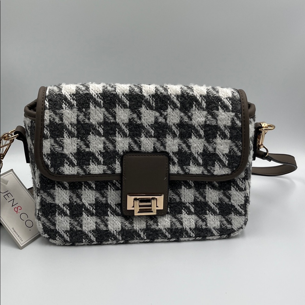 NWT Jen & Co purse.